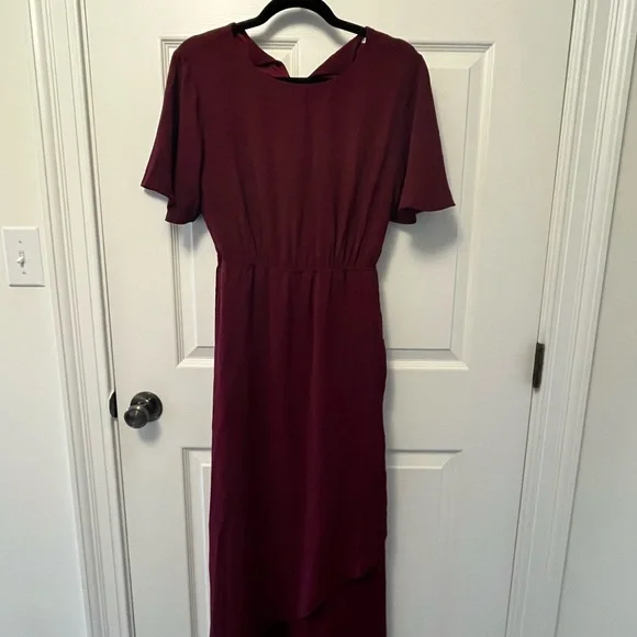 ✨ The Dell Woven Wrap Dress in Burgundy - Picture 6 of 8